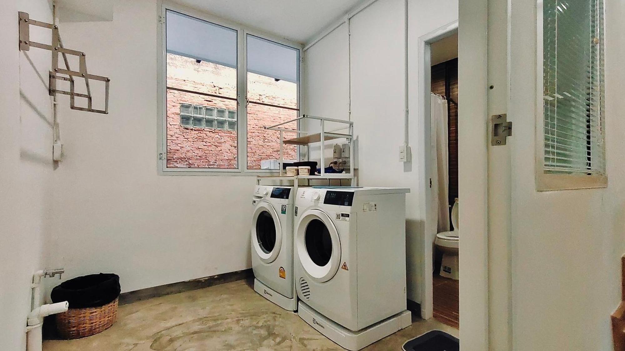 Apartamento Whole 3-storey House Right In The Local Community. *